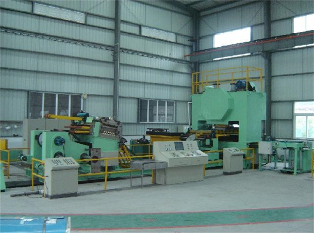 1656925650384287.jpg 不銹鋼沖壓板生產車間.jpg