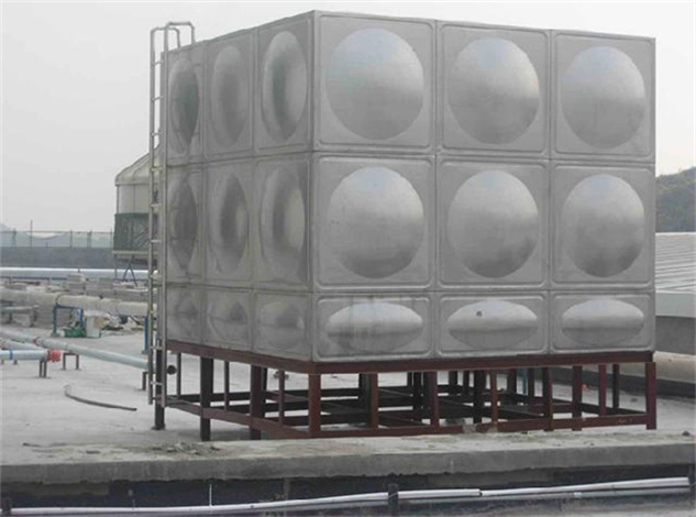 1656925685680517.jpg 不銹鋼水箱.jpg